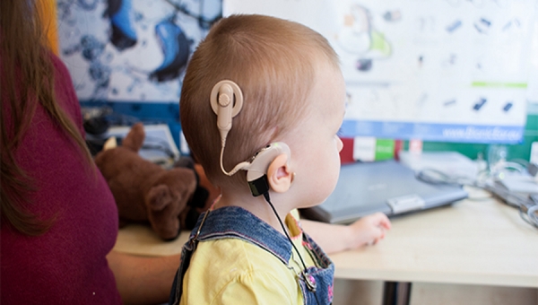 В Казахстане сотни детей успешно проходят реабилитацию после кохлеарной имплантации
